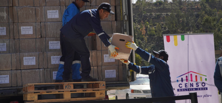 INE Envía 5.000 cajas Censales al departamento de Oruro.